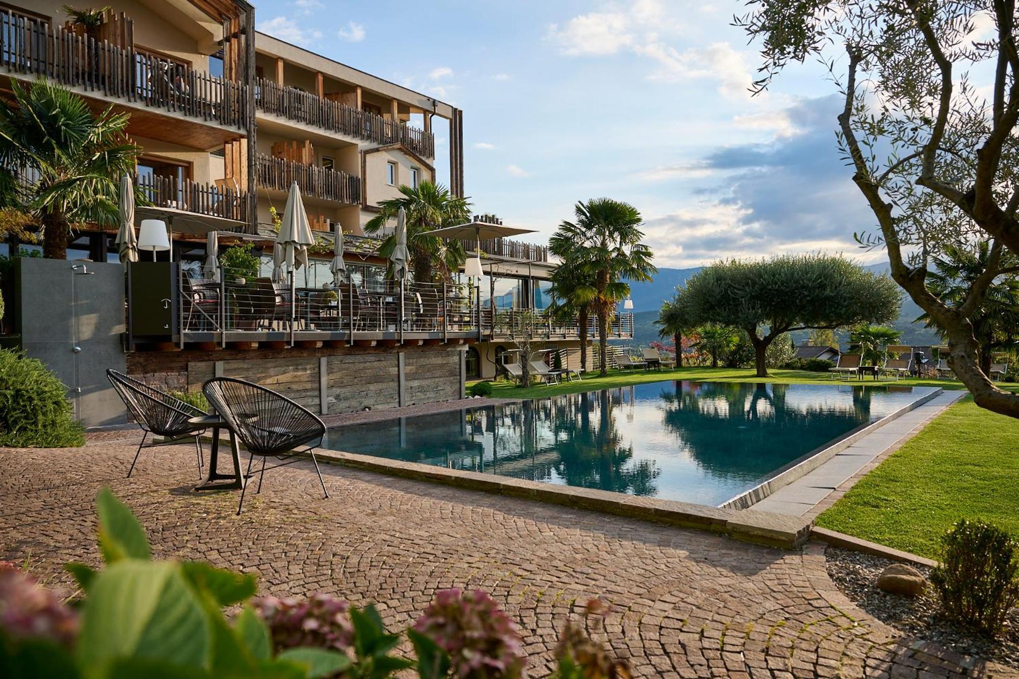 Das Panorama Designhotel Caldaro Exterior foto